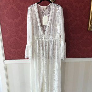 NWT !!  Band of Gypsies White/Ivory Lace Bell Sleeve Duster Wedding Kimono Sz L